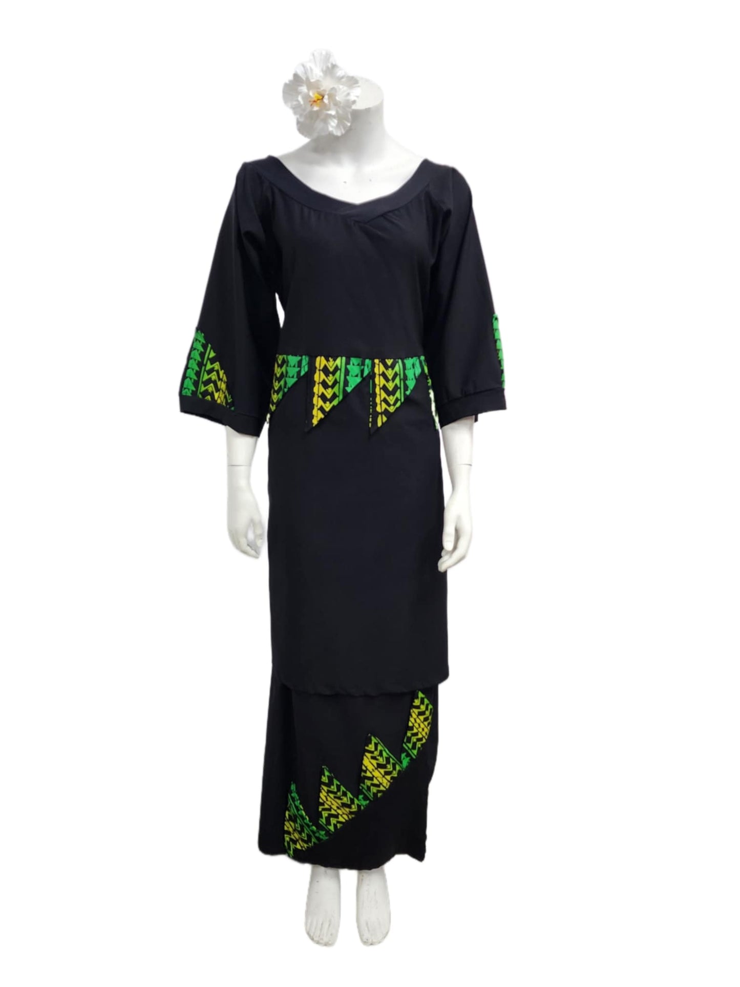 Lusia Black puletasi Size 20