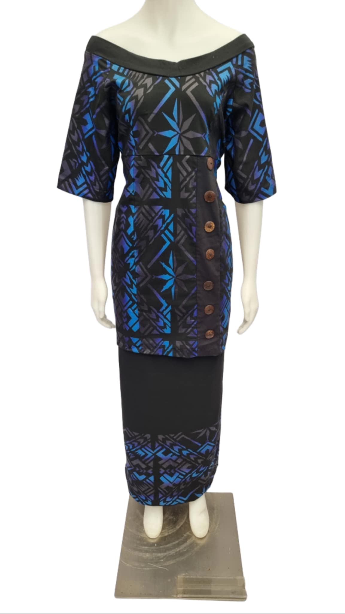 Uma Upu Black Size 18
