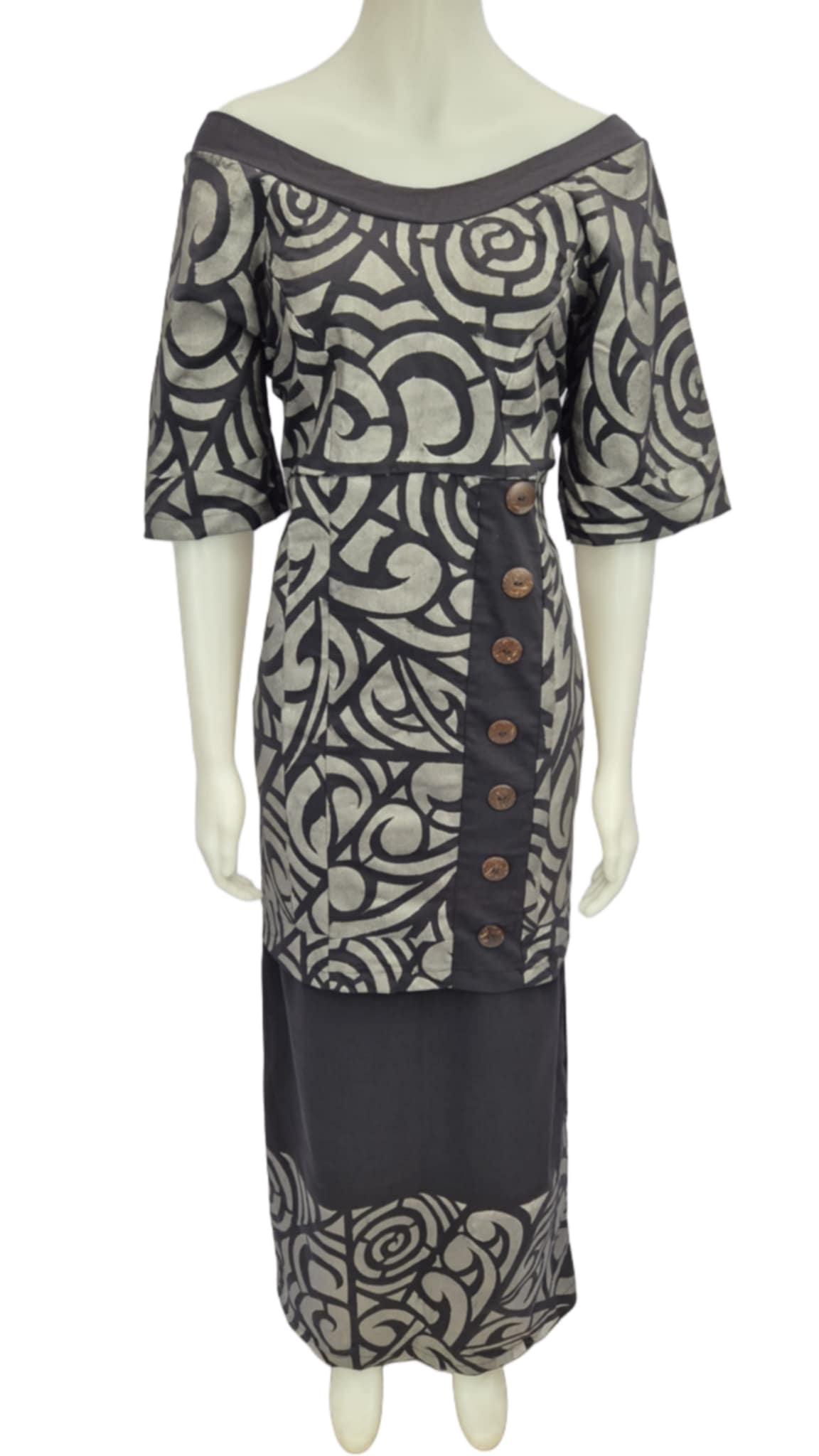 Good Change Black and Silver Size 20