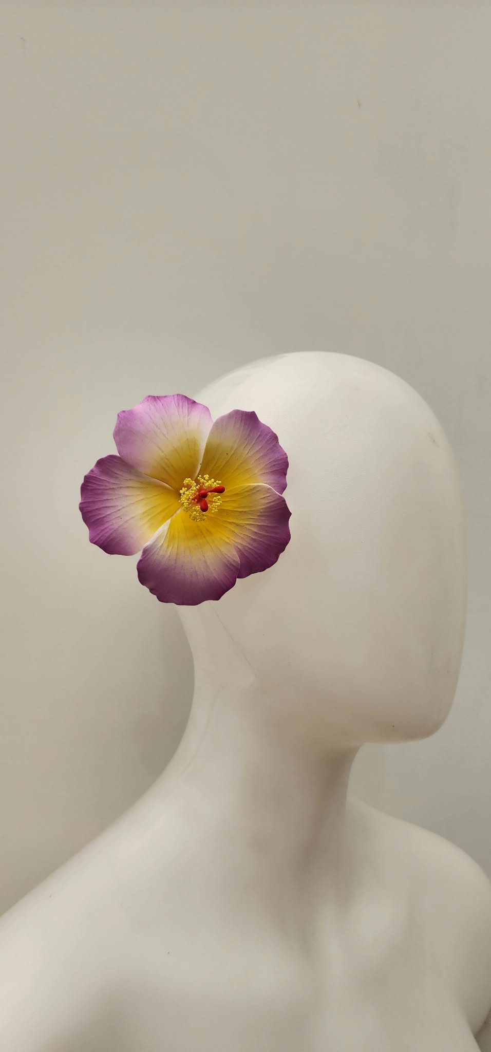 Manuia Lavender Purple with Yellow Aute