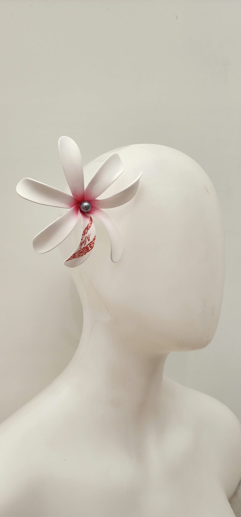 Aloha White Red Tiare